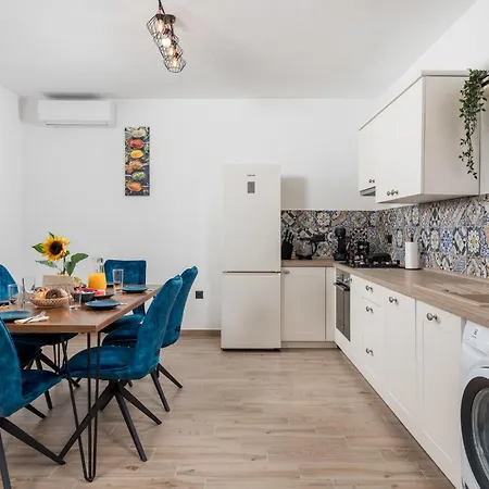 In - Paklenica Riviera 44875